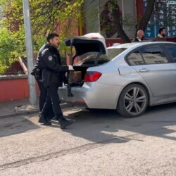 12 saattir kaçan ve bagajından otomatik silah çıkan araca 24 bin 854 bin TL ceza