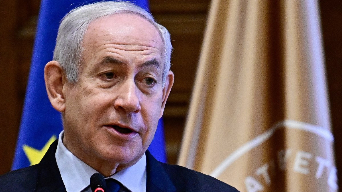 Netanyahu, Macron’a hakaret eden oğlunu savundu